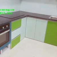 Tủ bếp nhôm kính Quận 10 đẹp