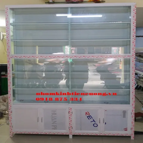 Giá tủ kính trưng bày mỹ phẩm cao cấp