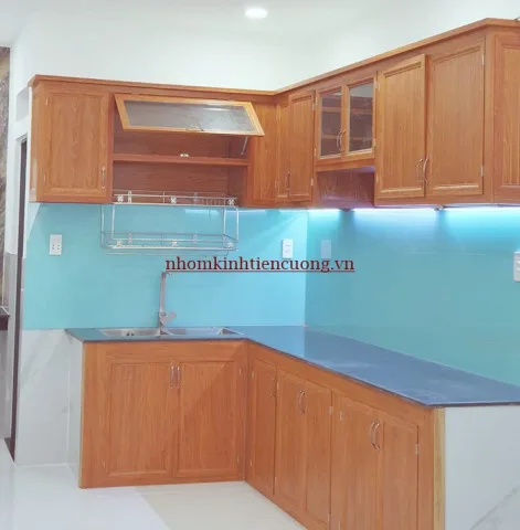 Cửa hàng nhôm kính Hóc Môn