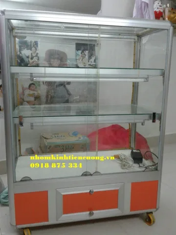 Tủ bán hàng nhôm kính cũ