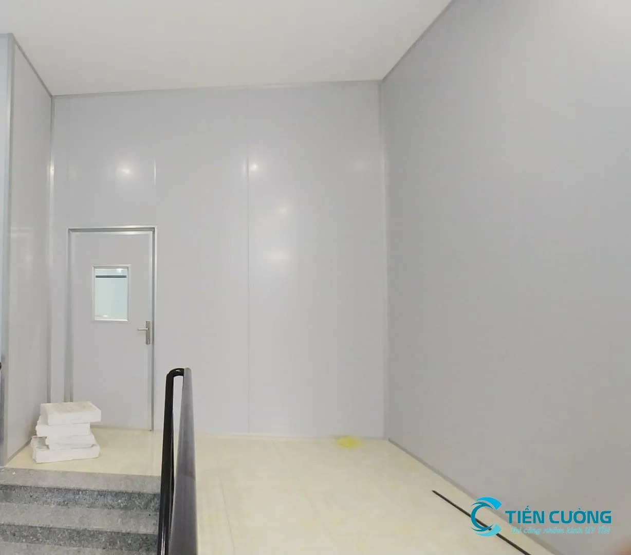 Vách Ngăn Panel Đẹp, Cách Âm Tốt, Thi Công Giá Rẻ TP.HCM - hình ảnh thực tế Vách panel phòng ngủ hiện đại giá rẻ