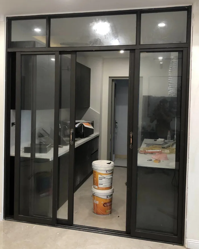 Cửa nhôm kính cường lực
