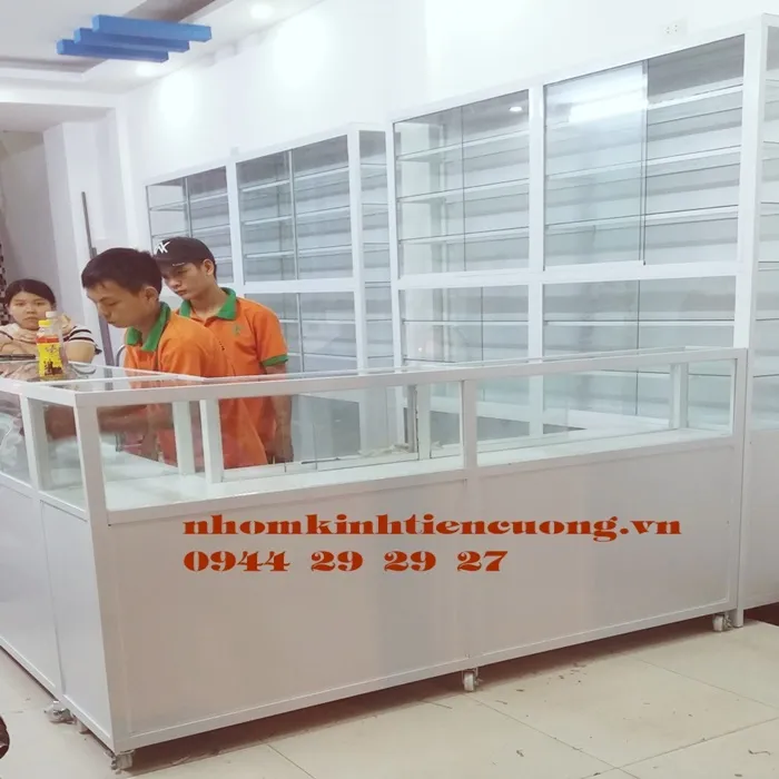 Tủ quầy thuốc tây 3