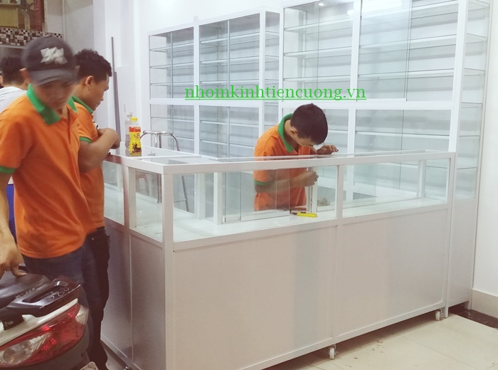 tu-thuoc-tay-nhom-kinh-gia-re-tphcm