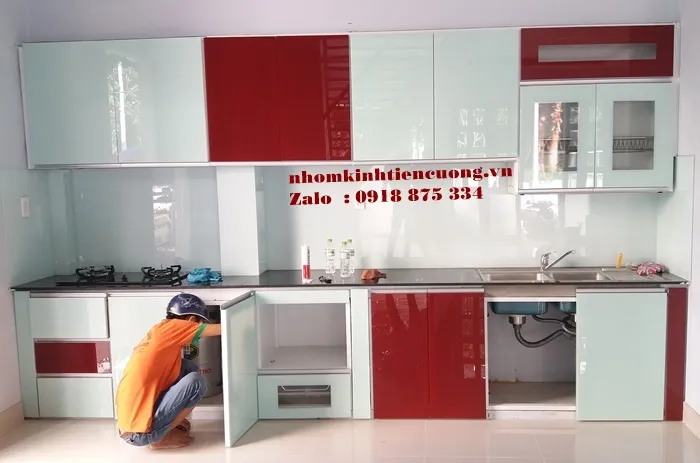 Tủ chén nhôm kính treo tường