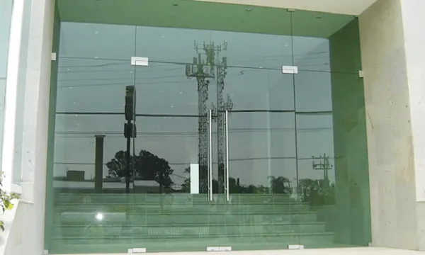 Cửa Kính Cường Lực TP.HCM – Báo Giá Mới, Mẫu Đẹp, Thi Công Uy Tín - hình ảnh thực tế Cửa kính cường lực 3