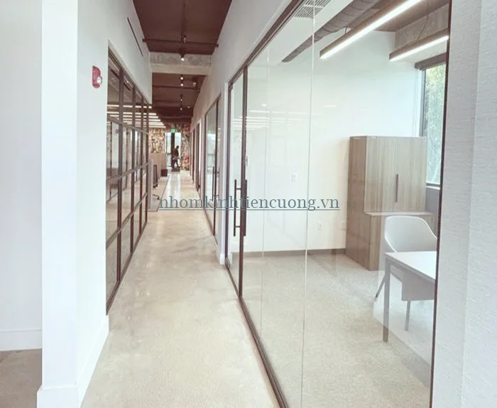Báo Giá Cửa Kính Cường Lực Mới Nhất, Kèm Giá Kính & Phụ Kiện - hình ảnh thực tế Giá cửa kính cường lực 1