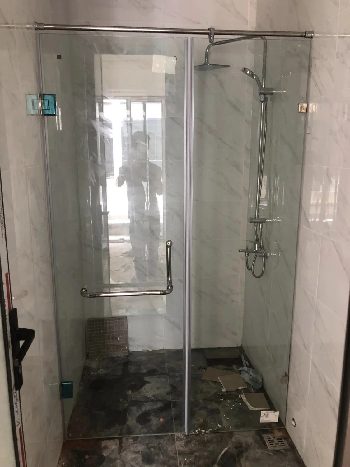 vách kính phòng tắm đẹp sang trọng