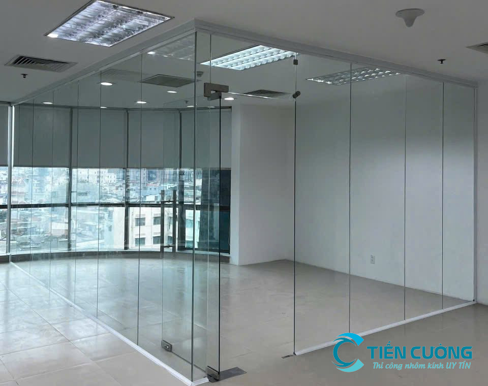 Cửa kính mở 2 chiều bản lề sàn