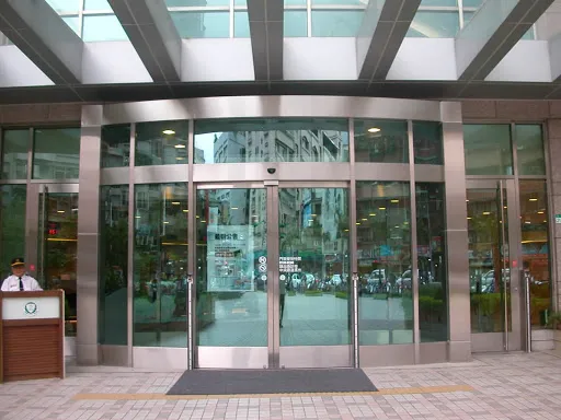 Mẫu cửa kính cường lực đẹp