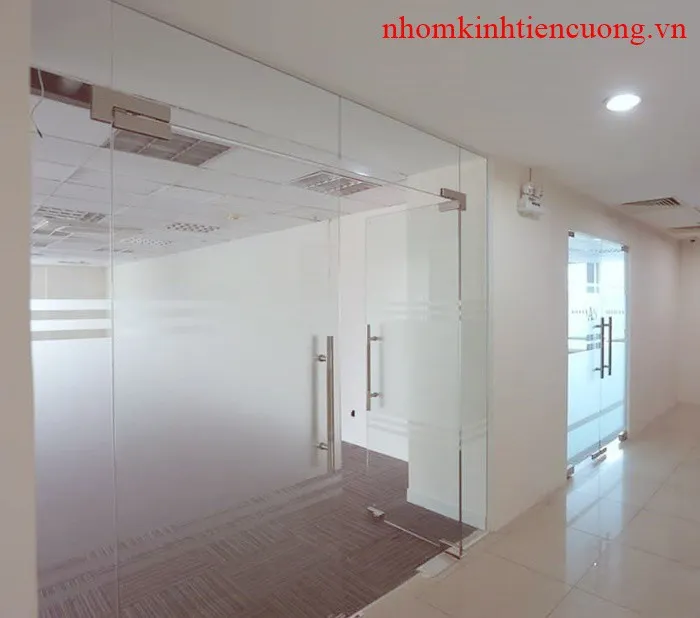 Báo Giá Cửa Kính Cường Lực Mới Nhất, Kèm Giá Kính & Phụ Kiện - hình ảnh thực tế Giá cửa kính cường lực 5