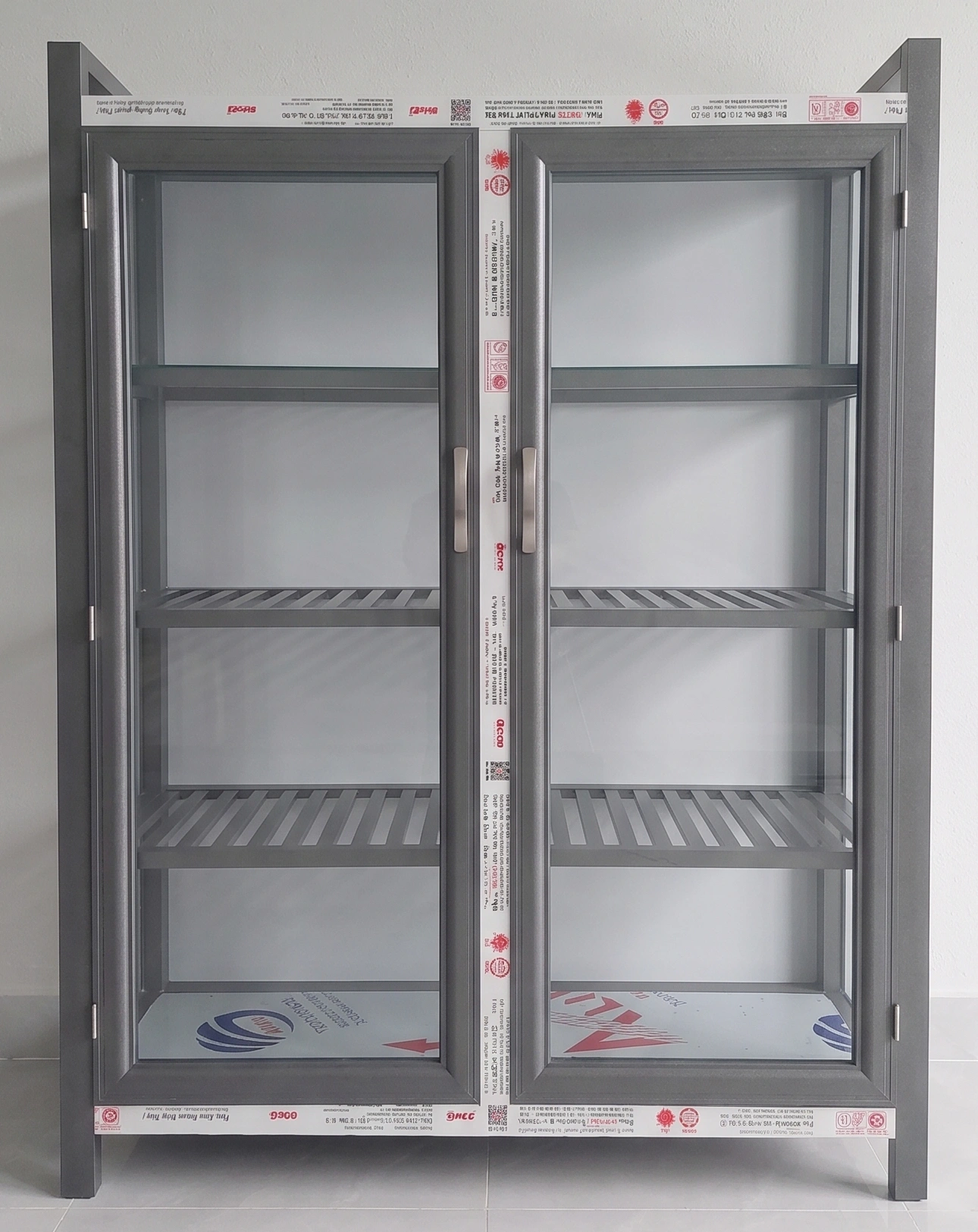 Tủ chén nhôm kính xám 2 cánh M03