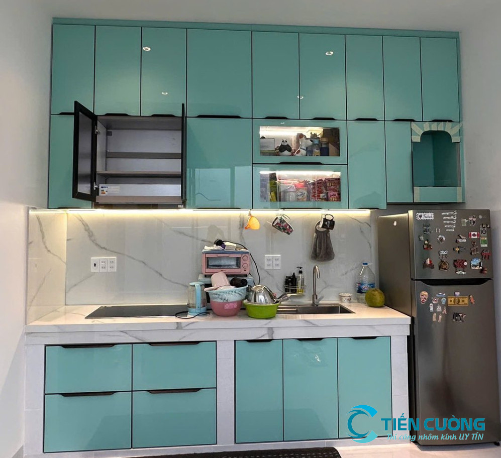 Tủ bếp nhôm kính cao cấp đẹp hiện đại cho nhà phố