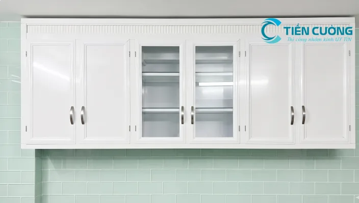 Tủ bếp nhôm Alu: Báo giá & 20+ mẫu đẹp tại TP.HCM - hình ảnh thực tế Thi công tủ bếp nhôm cỏ theo yêu cầu