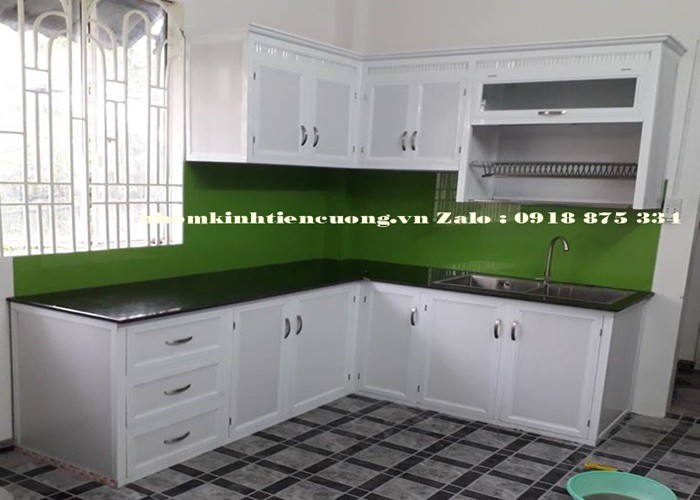 Tủ bếp nhôm kính thiết kế tối giản