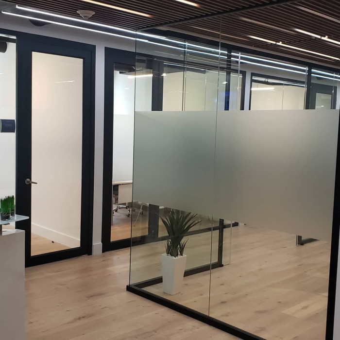 Những khám phá thú vị về vách ngăn nhôm kính đẹp trong thiết kế nội thất 4