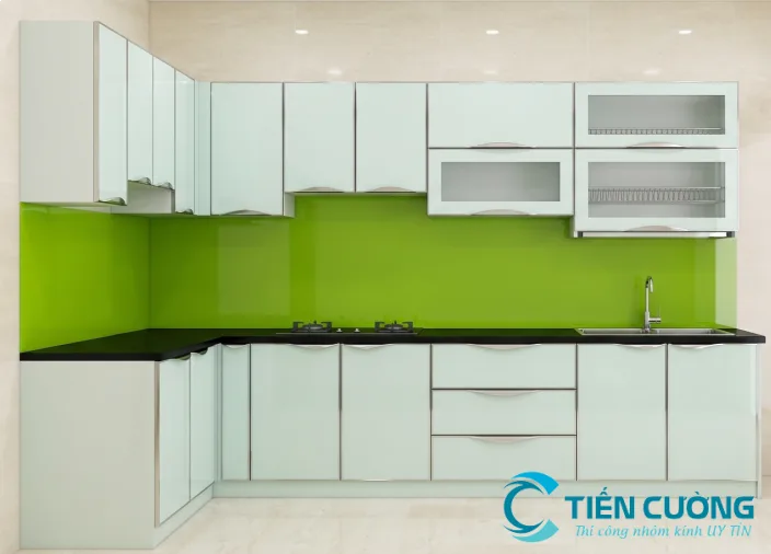 Thi công tủ bếp nhôm kính