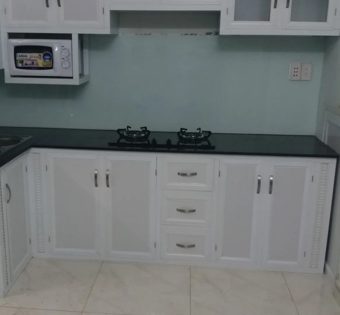 Tủ Bếp Nhôm Kính Đơn Giản