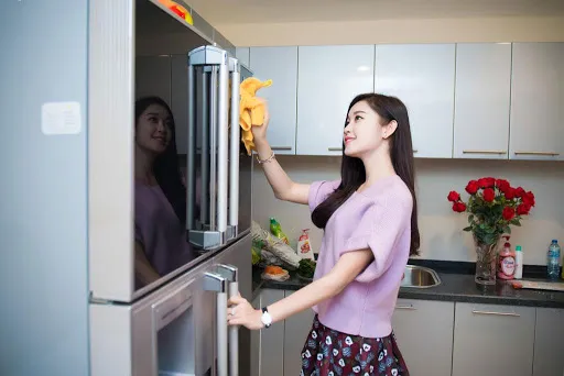 3 mẫu tủ chén nhôm treo tường.jpg