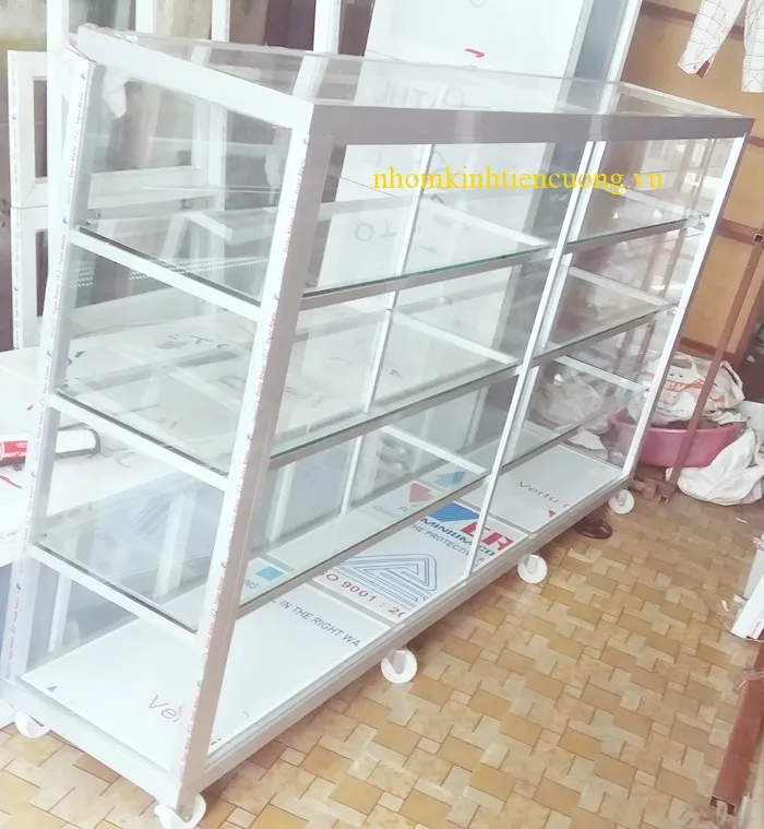 Tủ Kính Bán Hàng - Báo Giá Tủ Nhôm Kính Bán Hàng Ăn Loại Nhỏ Đẹp - hình ảnh thực tế Tủ kính bán hàng 1