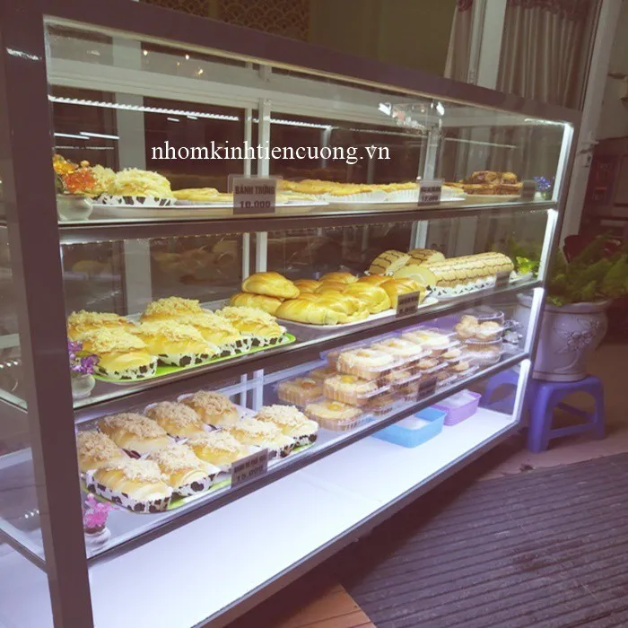 Mẫu Tủ Kính Trưng Bày - Kiểu Dáng Sang Trọng Không Nên Bỏ Qua - hình ảnh thực tế Tủ kính trưng bày 10