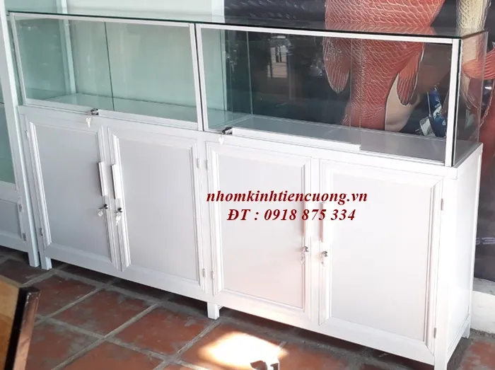 Tủ mỹ phẩm 10