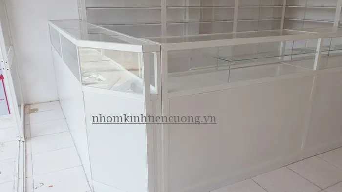 Tủ quầy thuốc tây 4
