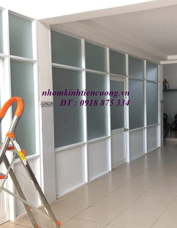 Báo Giá Vách Ngăn Nhôm Kính Mới 2026 Cho Phòng Ngủ - Phòng Khách - hình ảnh thực tế Vách ngăn nhôm kính 5
