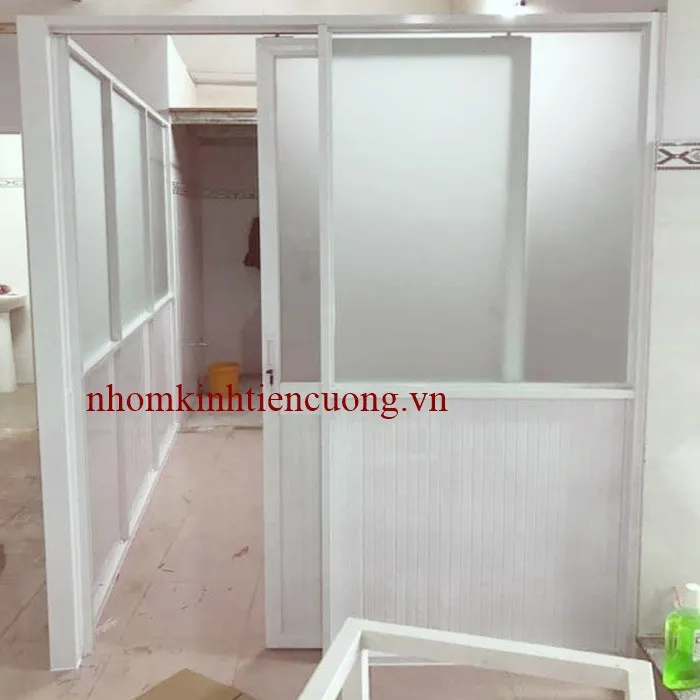 Báo Giá Vách Ngăn Nhôm Kính Mới 2026 Cho Phòng Ngủ - Phòng Khách - hình ảnh thực tế Vách ngăn nhôm kính 12