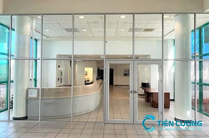 Báo Giá Cửa Kính Cường Lực Mới Nhất, Kèm Giá Kính & Phụ Kiện - hình ảnh thực tế gia-phu-kien-cua-kinh.jpg