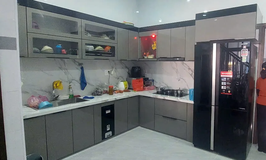 3 Mẫu Tủ Chén Nhôm Treo Tường Đẹp, Giá Rẻ, Bền được ưa chuộng - hình ảnh thực tế tủ chén nhôm treo tường cao cấp hiện đại