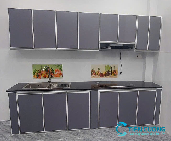 Tủ chén nhôm kính treo tường hiện đại
