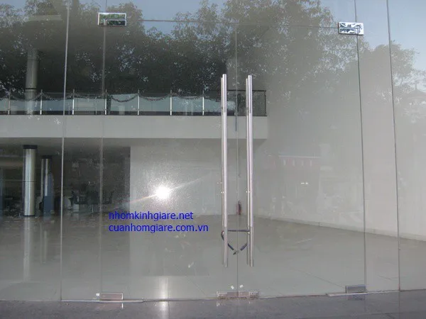 Phụ kiện cửa kính cường lực bền đẹp