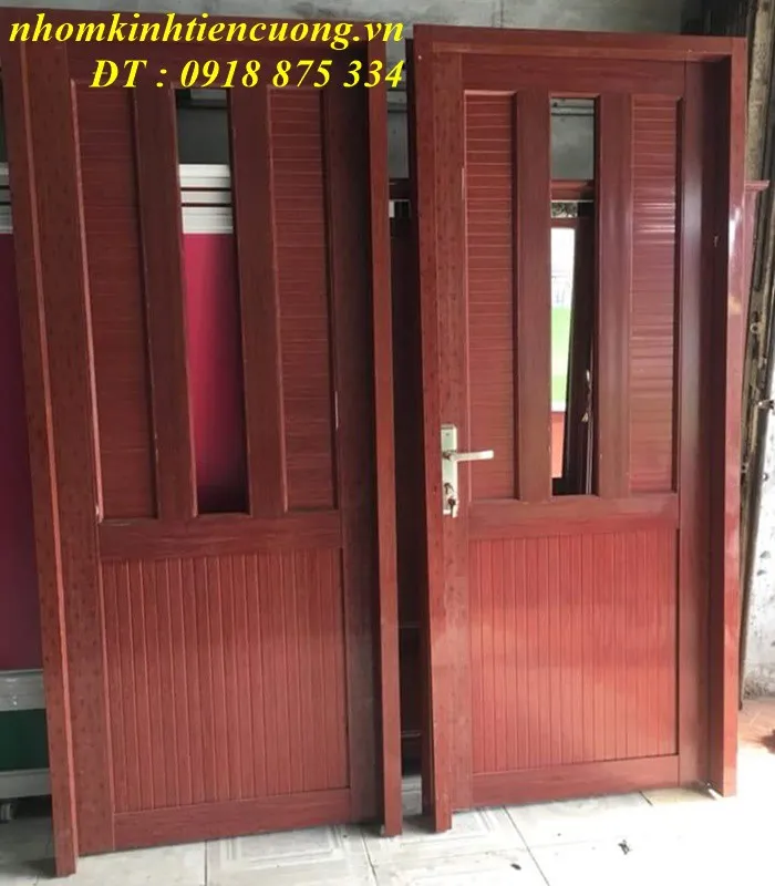 Cửa sổ nhôm vân gỗ kính cường lực cao cấp