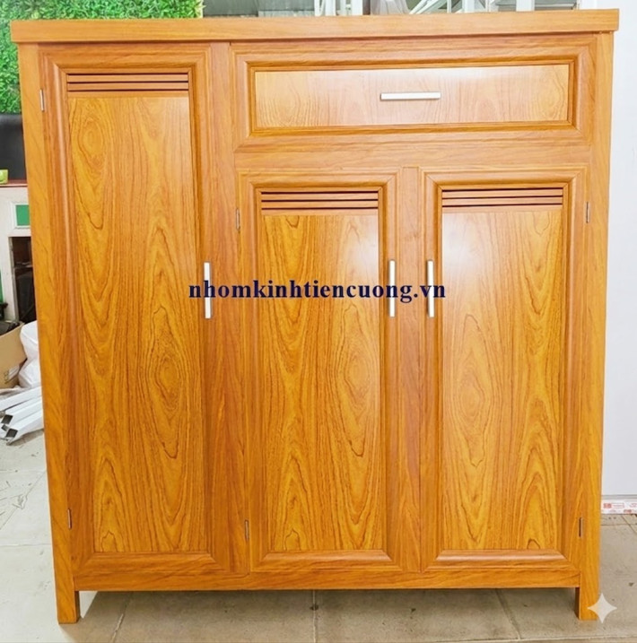 Tủ giày dép nhôm kính cánh mở tối ưu không gian nhỏ