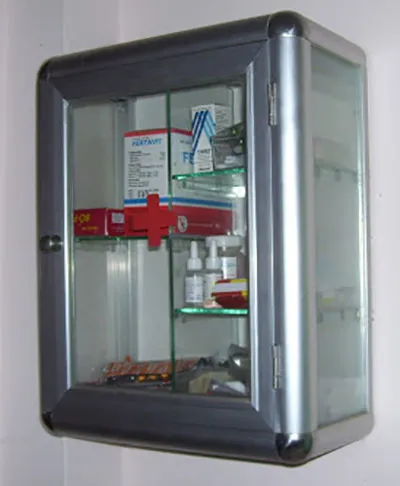 tủ thuốc tây nhôm kính