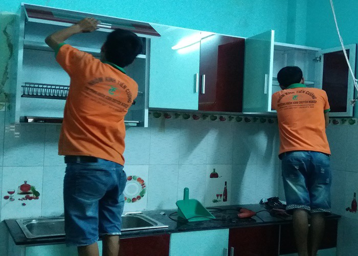 Đội thợ nhôm kính chuyên nghiệp tại Tân Bình