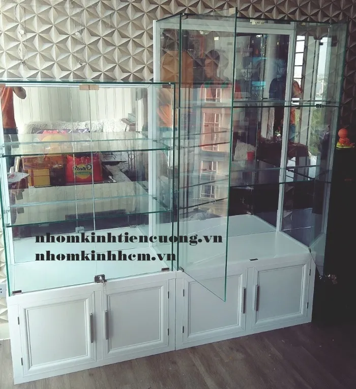 Tủ Rượu Nhôm Kính Hiện Đại Đẹp Sang Trọng Cho Nhà Phố & Chung Cư - hình ảnh thực tế Tủ rượu nhôm kính âm tường đẹp tối ưu không gian