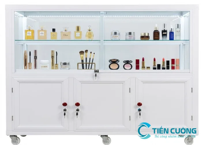 Tủ kính mỹ phẩm áp tường cho shop nhỏ