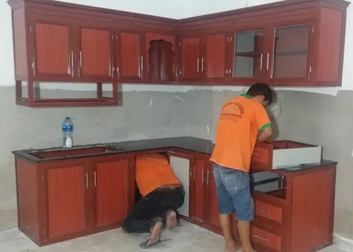 Tủ bếp bằng nhôm kính 5 Thi công tủ bếp nhôm kính chữ L đẹp tại TPHCM