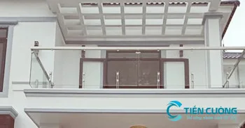 Lan can kính cường lực hiện đại sang trọng hiện nay