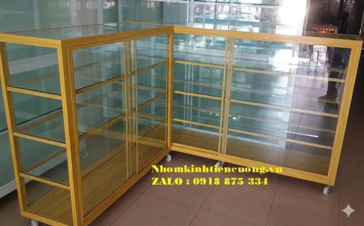 Tủ Bán Hàng Nhôm Kính Giá Bao Nhiêu? Báo Giá Mới Nhất - hình ảnh thực tế Mẫu tủ bán hàng nhôm kính đẹp hiện đại