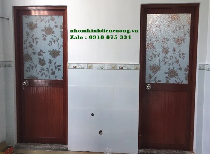 Cửa Nhôm Kính Giả Gỗ | Sang Trọng Bền Đẹp Giá Tốt Tại TPHCM - hình ảnh thực tế Thi công cửa nhôm kính giả gỗ đẹp tại TP.HCM