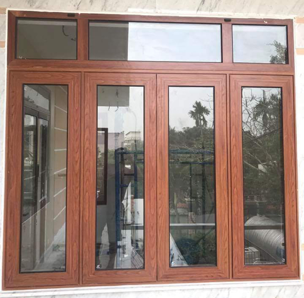 Cửa nhôm Xingfa giả gỗ kính cường lực bền đẹp