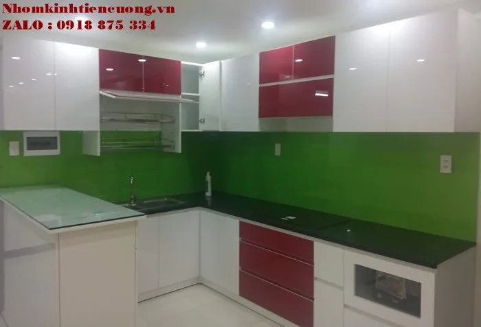 Tủ bếp nhôm kính cao cấp thiết kế hiện đại Củ Chi