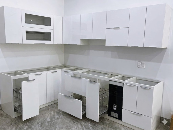 Kính cường lực ốp bếp trắng sữa cao cấp