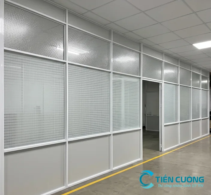 Giải pháp vách kính cho văn phòng làm việc