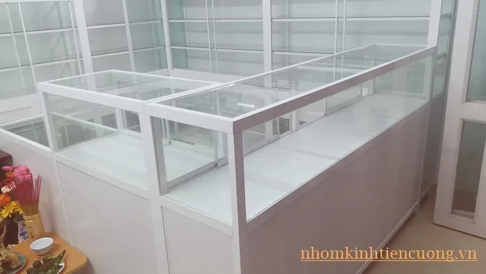 Nhà thuốc sử dụng tủ thuốc chất lượng cao