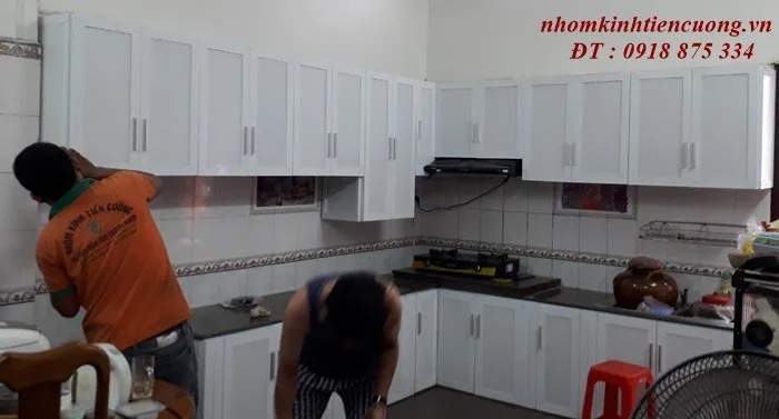 Thi công tủ bếp nhôm kính tại quận 11