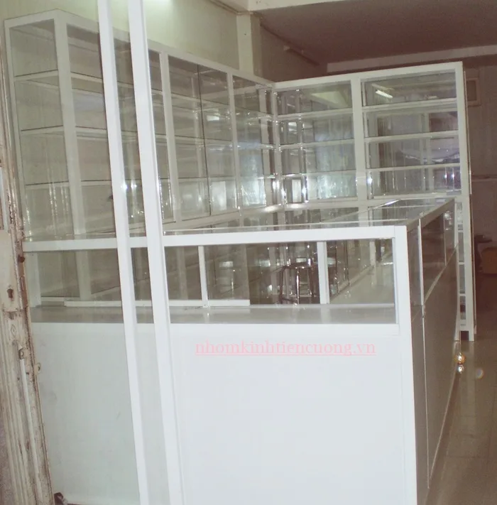 Chất Liệu Tủ Thuốc Tây Nào Bền Đẹp, Được Sử Dụng Nhiều Hiện Nay - hình ảnh thực tế ủ thuốc tây chống ẩm bền đẹp